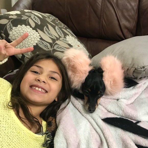 **Welcome to My closet** - Picture 5 of 8